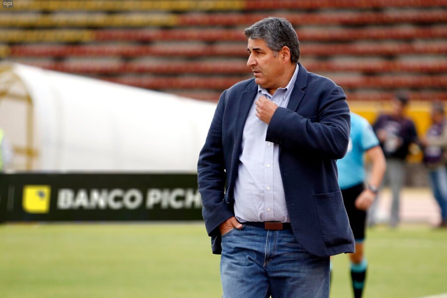 Santiago Escobar insiste por otro jugador ecuatoriano para la U de CHile