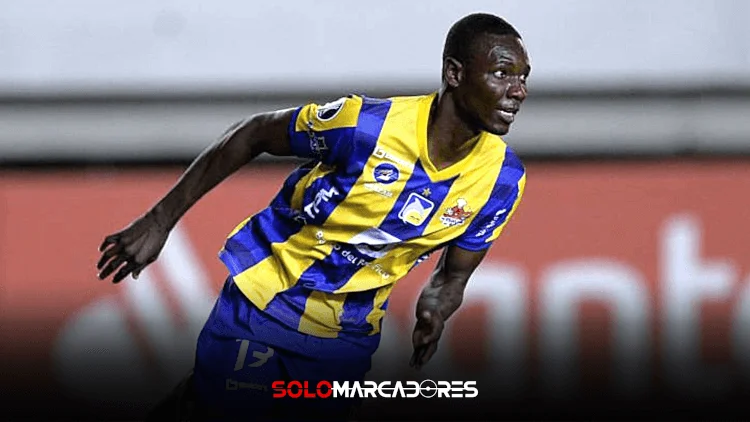 Delfín SC sigue recibiendo ofertas por Janner Corozo