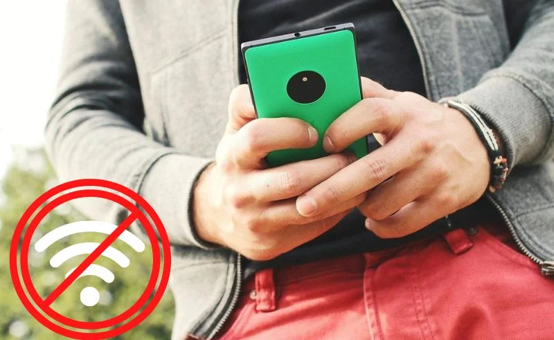 ¿Sabías que desconectar la conexión wifi de tu teléfono móvil en la calle tiene beneficios? Aquí te explicamos por qué deberías hacerlo.