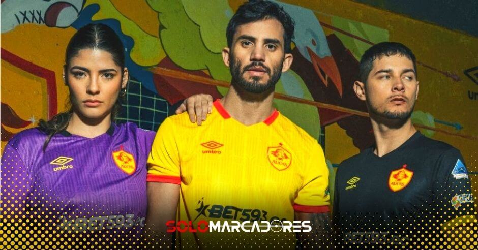 El campeón Aucas presenta su uniforme histórico que usará en esta temporada 2023