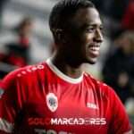 El ecuatoriano William Pacho tendría las horas contadas en Bélgica
