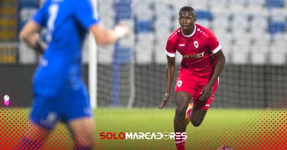 William Pacho estaría cerca de fichar por un equipo de liga top europea