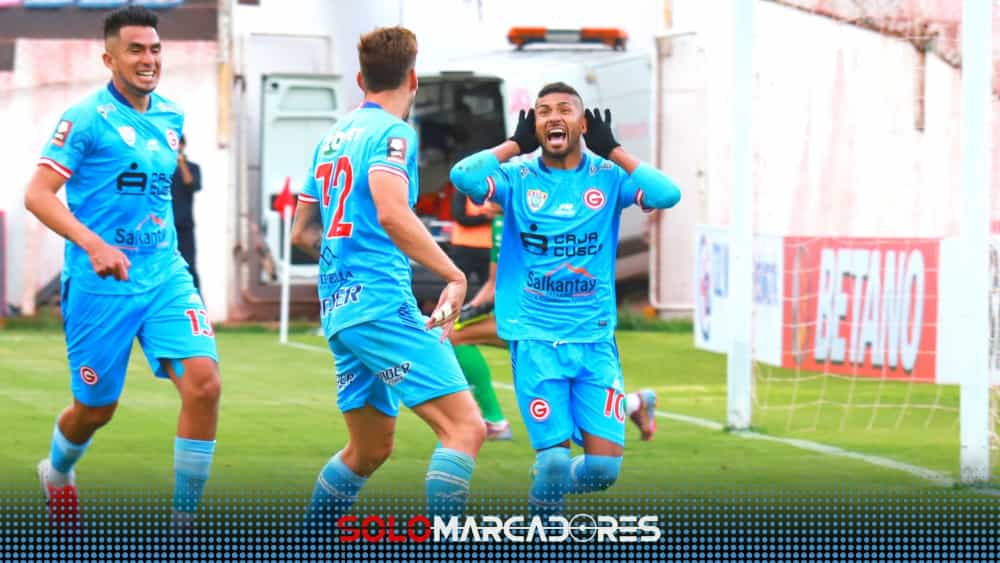 Joao Rojas, el crack del Deportivo Garcilaso, alimenta a sus delanteros (VIDEO)