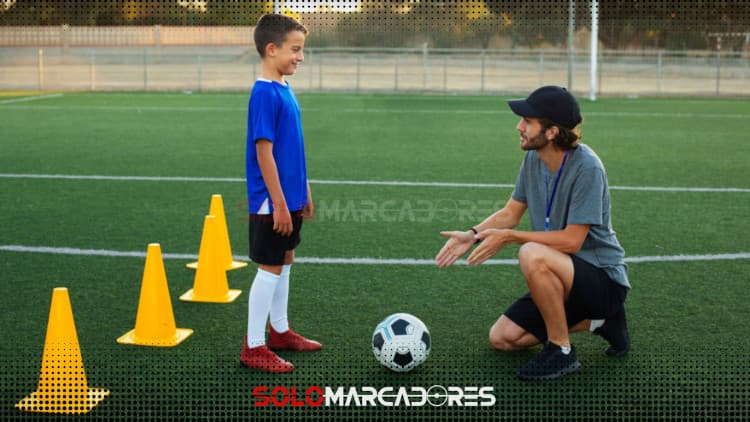 Para mejorar tu técnica de fútbol en Ecuador, hay varias cosas que puedes hacer