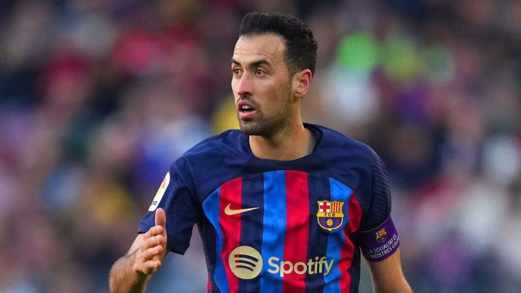 Xavi Hernández: Un Nuevo Amanecer para el Barcelona y la Búsqueda Fundamental de un Reemplazo para Busquets
