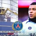 PSG retira el cartel de Mbappé del Parque de los Príncipes: ¿Un adiós inminente al delantero? 4 PSG retira el cartel de Mbappé del Parque de los Príncipes
