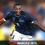 Ascenso meteórico: William Pacho destaca en Alemania y atrae la atención de Gigantes Europeos 4 William Pacho La Joven Revelación Ecuatoriana que Conquista la Bundesliga