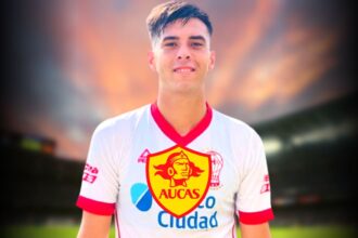 Aucas Refuerza su Defensa Patricio Pizarro Llega del Huracán