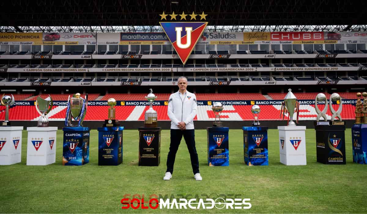 Tres Décadas de Pasión y Logros La despedida de Esteban Paz en Liga de Quito