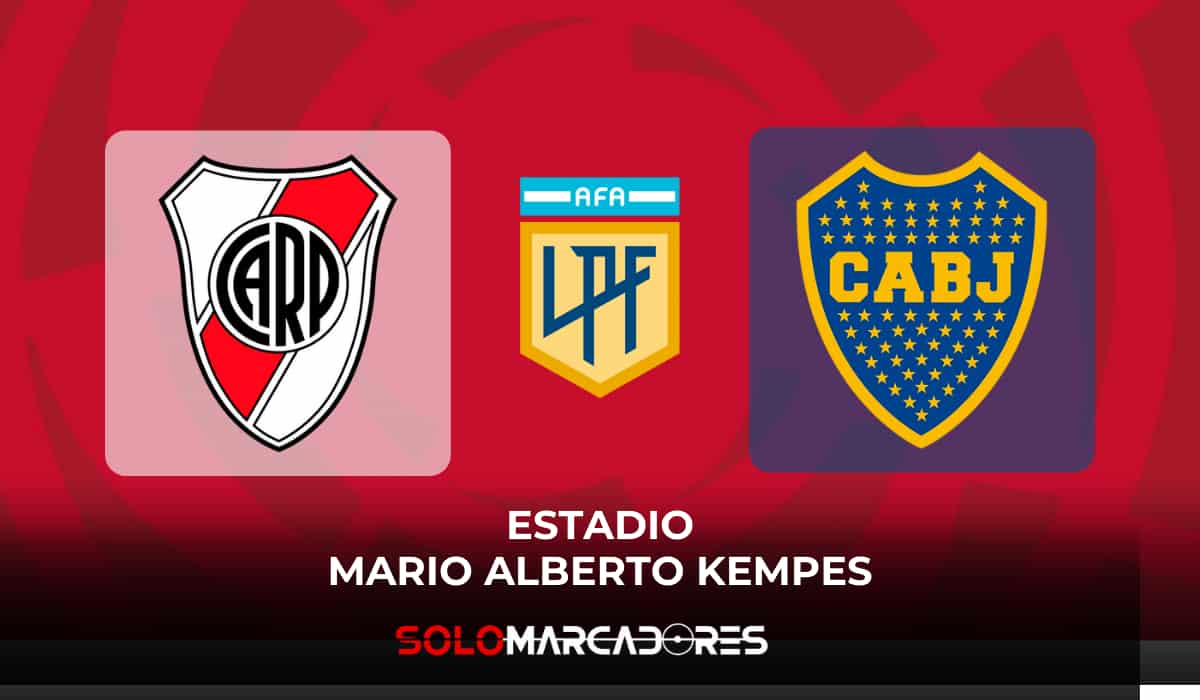 Aficionados de Boca y River en el Estadio Mario Alberto Kempes durante el superclásico