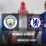 Manchester City vs. Chelsea: Semifinal Electrizante de la FA Cup 3 Aficionados en las gradas del Estadio Wembley durante el partido Manchester City vs Chelsea