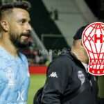 Hernán Galíndez un muro en el clásico y suma otra valla invicta con Huracán 3 Hernán Galíndez en acción durante un partido con Huracán