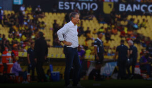 La Controversial Comparación del Clásico del Astillero con Otros Grandes Duelos del Fútbol Sudamericano