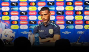 Carlos Gruezo y la Nueva Polémica en la Selección de Ecuador: ¿Qué Dicen los Hinchas?