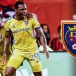 Gol de Anderson Julio se aprovecha de un error le da la victoria del Real Salt Lake