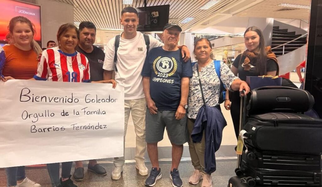 VIDEO | 💥 Alex Arce, máximo goleador de la LigaPro, regresa a Paraguay con equipos de Brasil, Turquía y México tras él