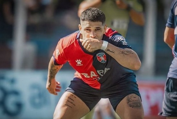 🔥 ¡Mushuc Runa apuesta por el talento uruguayo! 🔥El Ponchito refuerza su ataque con Matías Rigoleto, su quinto jugador charrúa