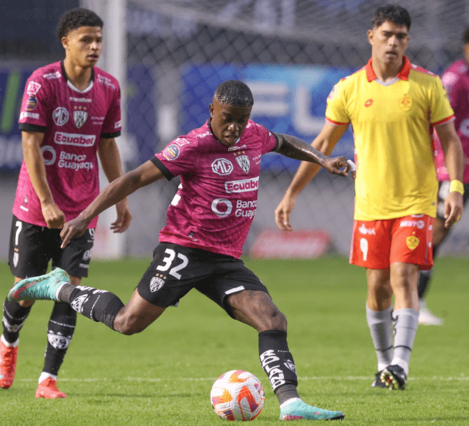 ¡Independiente del Valle lo hizo de nuevo! Remontada y triunfo ante Aucas bajo la lluvia