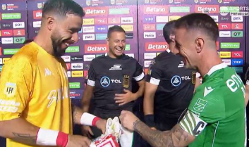 Hernán Galíndez brilla en Argentina: su atajada clave y el emotivo reencuentro con Kitu Díaz