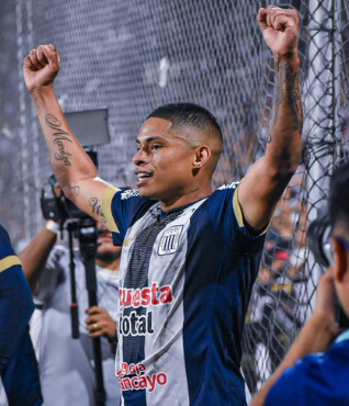 ¡Clásico peruano al rojo vivo! La Culebra asistió para Alianza Lima, pero los Cremas rugieron al final 1 ¡Clásico peruano al rojo vivo! La Culebra asistió para Alianza Lima, pero los Cremas rugieron al final