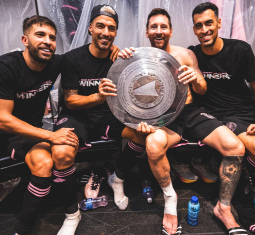 Allen Obando revela su admiración por Luis Suárez y el ídolo ecuatoriano que lo inspira