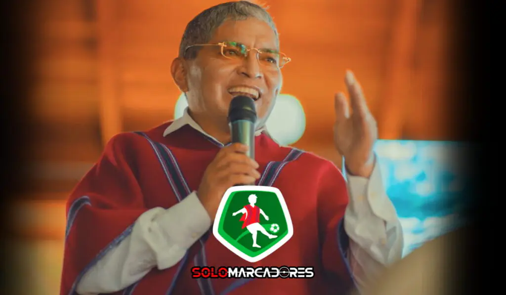 Luis Chango lo dice sin filtros: “En LigaPro nos hemos descuidado un poquito… pero la Sudamericana es prioridad” 1 Luis Alfonso Chango suelta la frase del año