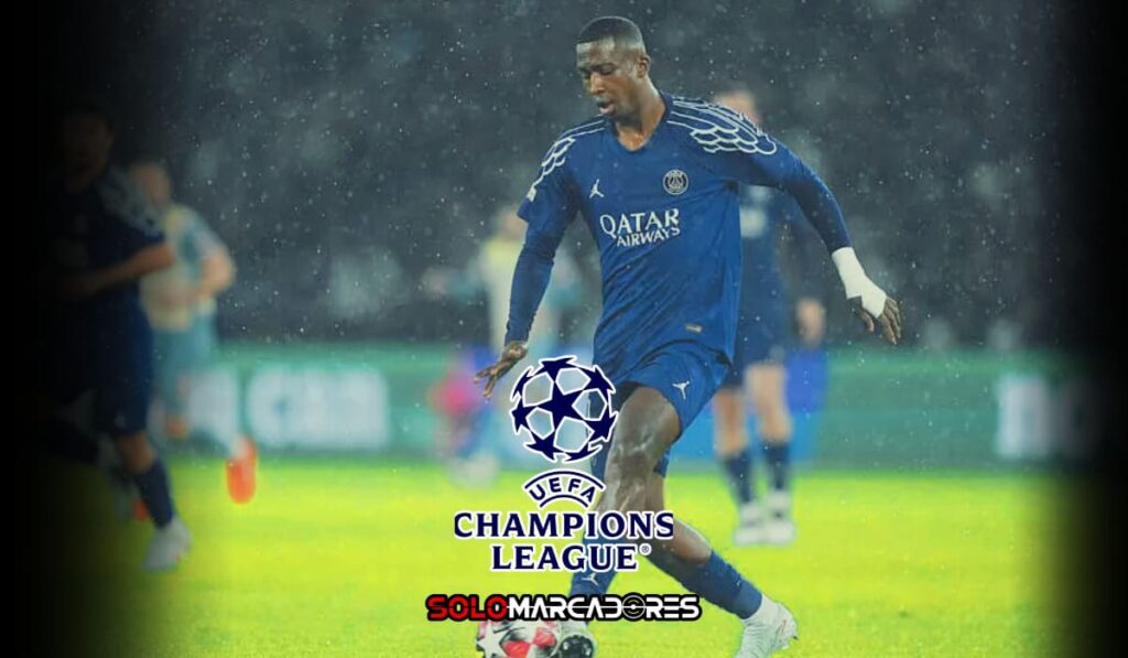 Willian Pacho vivió una montaña rusa ante el Aston Villa