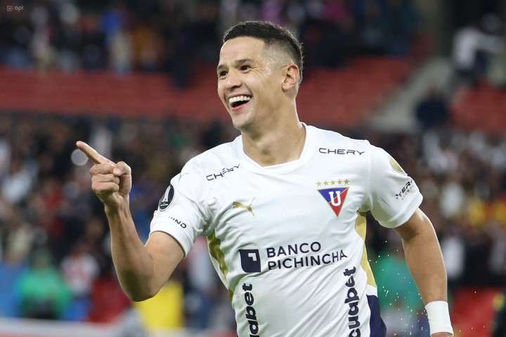 ¿Alex Arce se va de LDU? La oferta que reavivó la novela del mercado