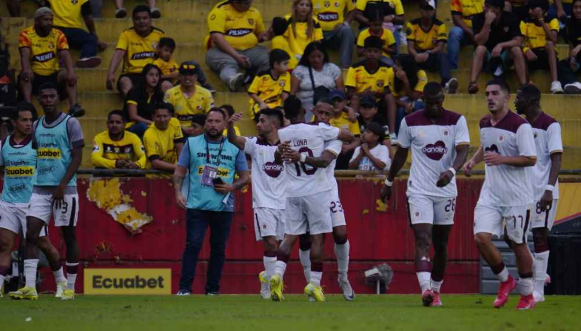“Hoy tenía que ganar Barcelona”: La frase que encendió el debate tras la polémica en el Centenario 1 “Hoy tenía que ganar Barcelona”: La frase que encendió el debate tras la polémica en el Centenario