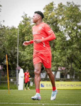 ¡Escándalo en Liga de Quito! ¿Qué Pasó Entre Michael Estrada y Vitamina Sánchez?