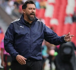 “Estoy enojado con Bryan”: La expulsión que encendió a Vitamina Sánchez en la Libertadores