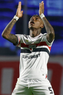 Robert Arboleda apareció cuando más se lo necesitaba en la victoria del Sao Paulo 1 Robert Arboleda apareció cuando más se lo necesitaba en la victoria del Sao Paulo