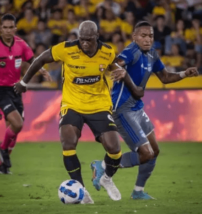 ¿Felipe Caicedo en duda? Lo que no viste del Clásico del Astillero (VIDEO) 1 ¿Felipe Caicedo en duda? Lo que no viste del Clásico del Astillero (VIDEO)