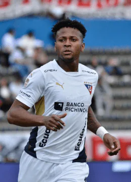 Liga de Quito cae otra vez: ni el golazo de Estrada evitó el desastre ante Universidad Católica 1 Liga de Quito cae otra vez: ni el golazo de Estrada evitó el desastre ante Universidad Católica