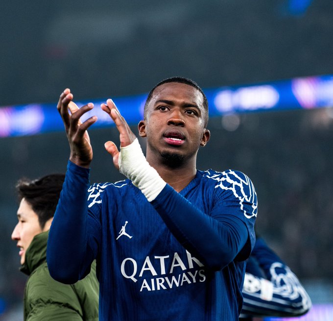 Willian Pacho y el lazo invisible que lo une al PSG: del debut al sueño europeo