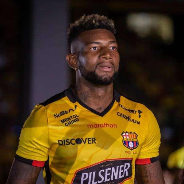 Gustavo Vallecilla pidió el cambio en el Monumental, pero Byron Castillo le cambió el libreto