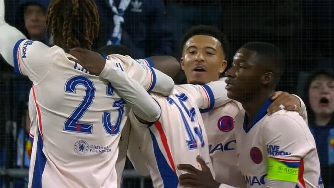 Moisés Caicedo asistió y Chelsea se ilusiona tras golear en Conference League