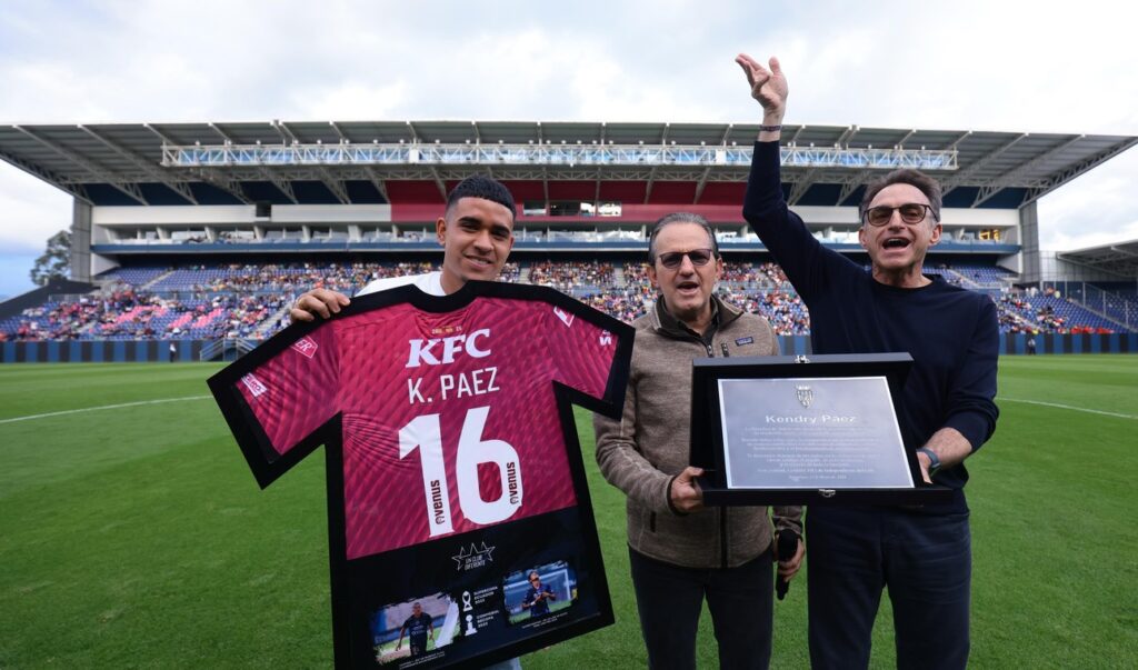 ¡Con lágrimas y aplausos! Kendry Páez se despide de Ecuador y el fútbol ecuatoriano celebra su salto a Europa