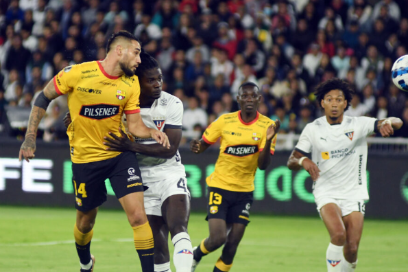 Posibles alineaciones entre Liga de Quito y Barcelona SC