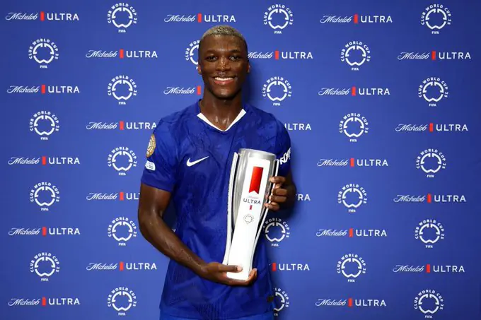 ¡Moisés Caicedo elegido el mejor del partido ! El fútbol ecuatoriano tiene a su nuevo MVP