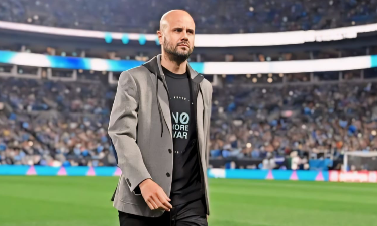 ¿Revive la Bordadora? Miguel Ángel Ramírez suena fuerte para dirigir a Liga de Quito y emociona a la hinchada 2 ¿Revive la Bordadora? Miguel Ángel Ramírez suena fuerte para dirigir a Liga de Quito y emociona a la hinchada