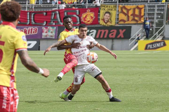 Deportivo Cuenca sorprende a Aucas y se mete en la pelea por la LigaPro 23 Deportivo Cuenca sorprende a Aucas y se mete en la pelea por la LigaPro