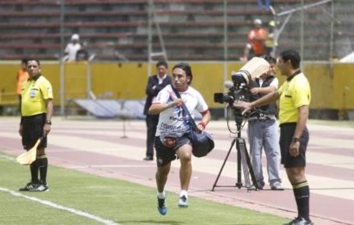 Del cariño al desencanto: la insólita respuesta que recibió un ídolo de El Nacional tras reclamar su salario (VIDEO)