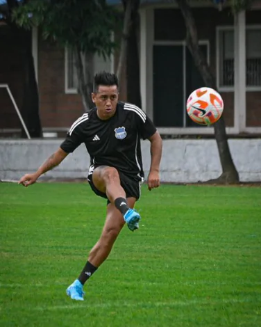 Christian Cueva aclara su futuro en Emelec: “Estoy aquí y quiero cumplir mis objetivos” 1 Christian Cueva