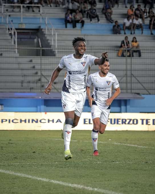 ¡Goleada en Manta y declaraciones que encienden el mercado! Tiago Nunes ilusiona a la hinchada de Liga de Quito