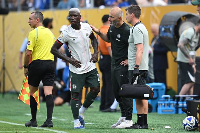 Enzo Maresca y Moisés Caicedo