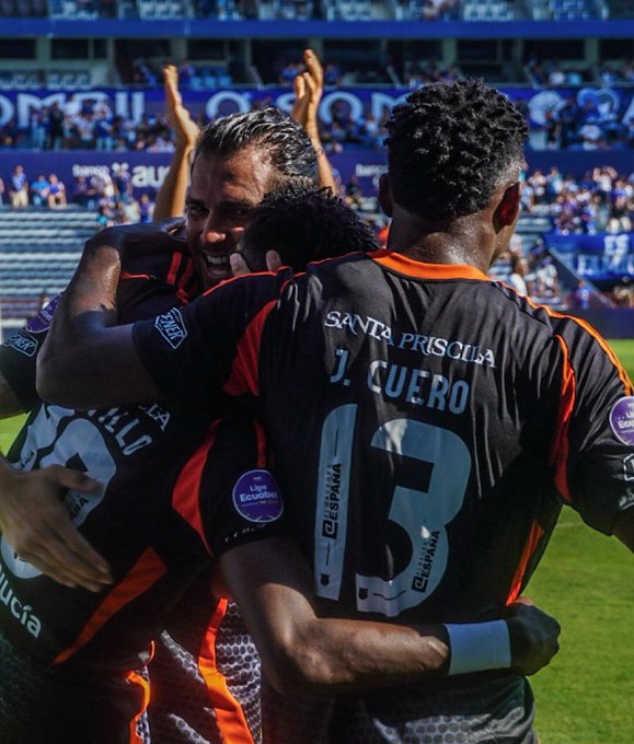 Emelec respira en la tabla