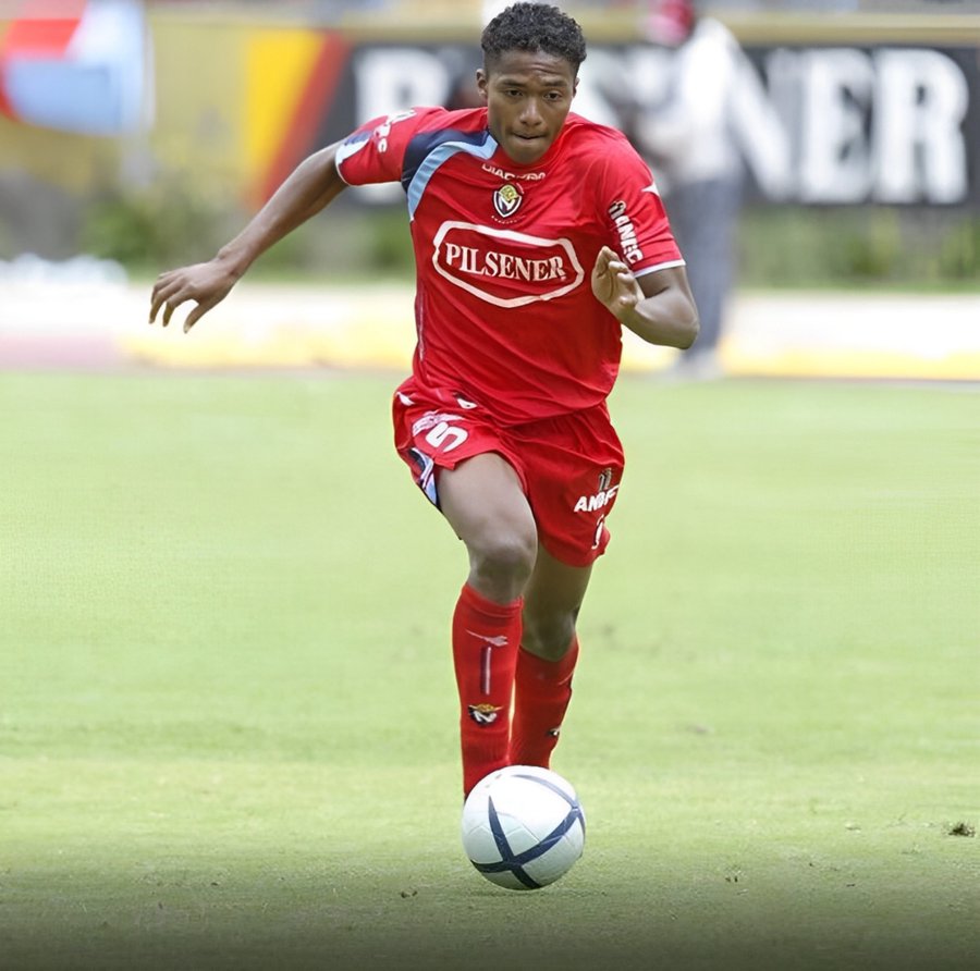 Antonio Valencia apunta a El Nacional