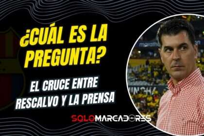 Ismael Rescalvo y su tenso cruce con un periodista tras caer ante Liga de Quito