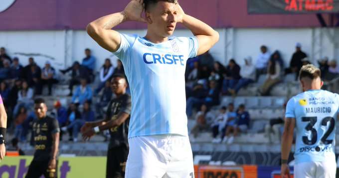 Universidad Católica goleó a Macará con triplete de Byron Palacios 23 Universidad Católica goleó a Macará